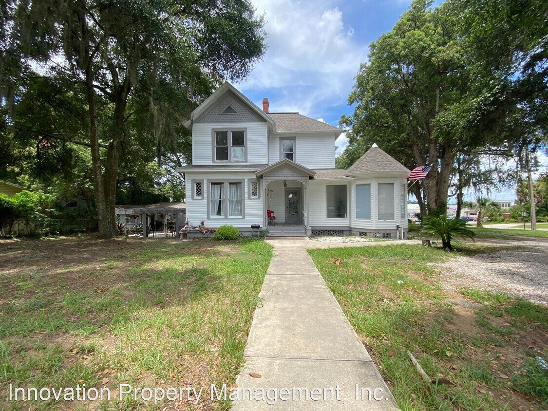 2 br, 1 bath Apartment 104 S Grove St 10... Room for Rent in Eustis