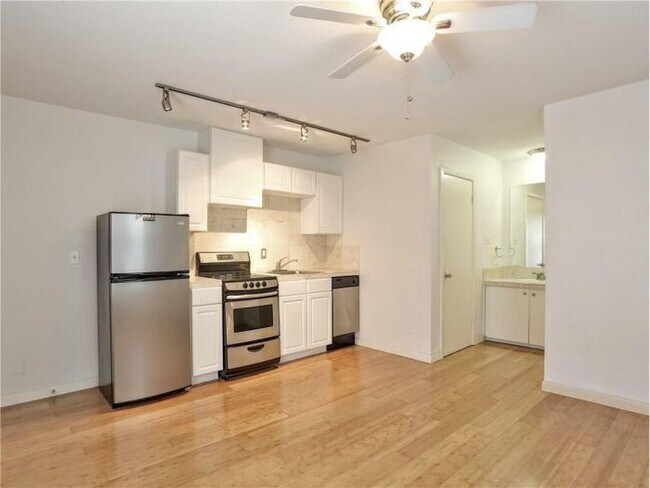 Foto del edificio - 1 bedroom in Austin TX 78705