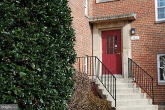Building Photo - 5310 8th Rd S