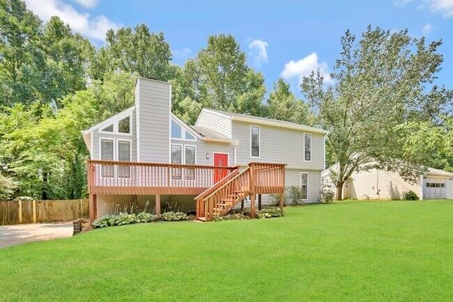 Building Photo - 4028 Landress Way