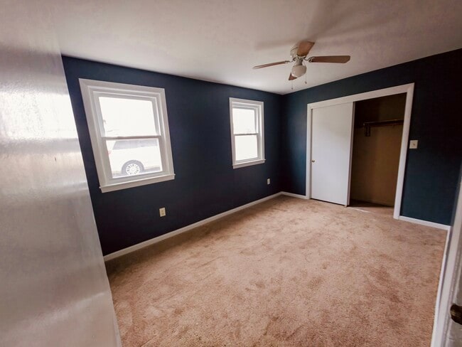 Building Photo - 536 N Underwood St