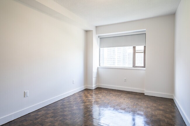 Chambre à coucher - 40 Gerrard Street East Apartments