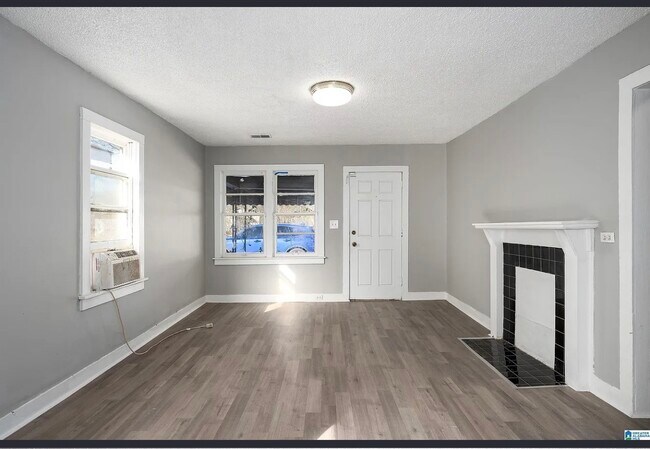 Foto del edificio - 1825 18th St Ensley