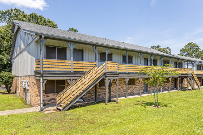 Apartments For Rent Near University Of Louisiana At Lafayette Lafayette La Student Housing Apartments Com