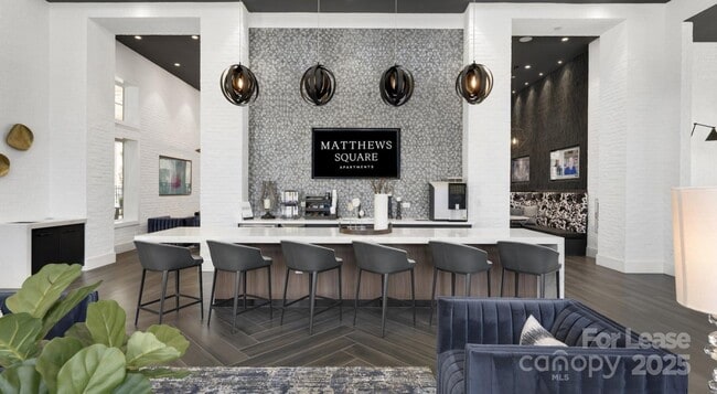 Building Photo - 4010 Waiting St