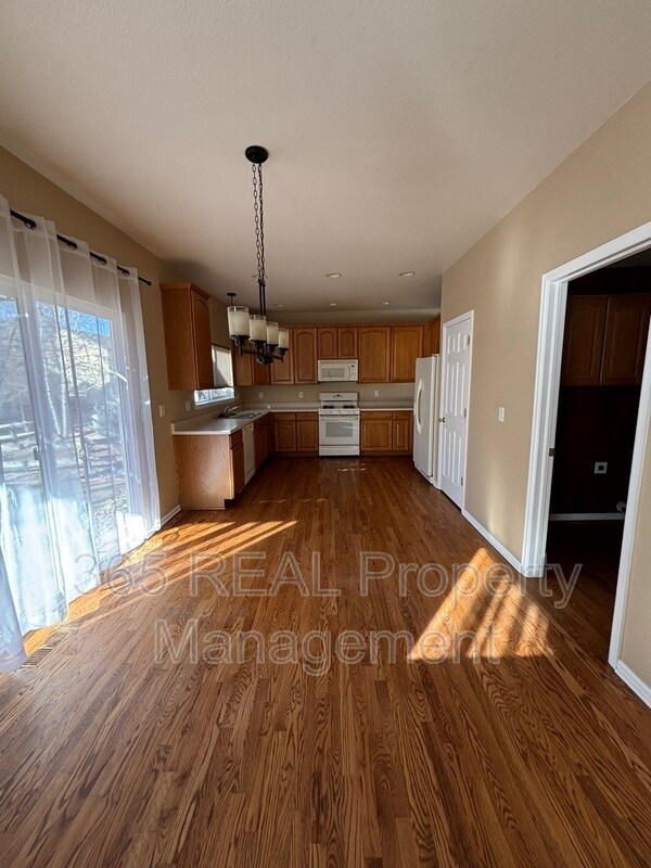 Foto del edificio - 10108 W 13th St