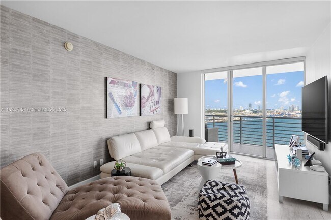 Building Photo - 335 S Biscayne Blvd