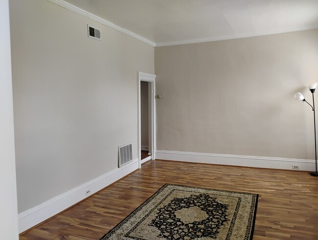 Building Photo - 903 Ridge Rd