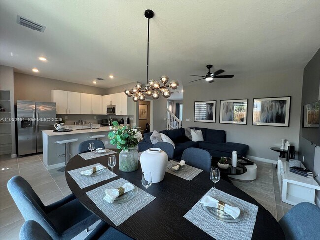 Foto del edificio - 680 SE 13th Ct