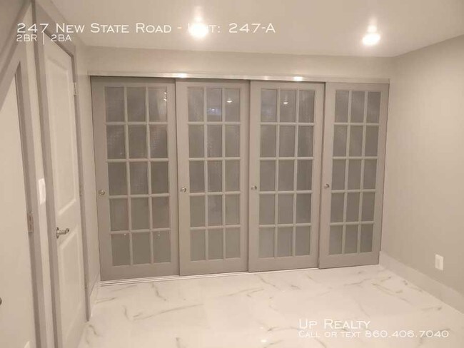 Building Photo - 247 New State Rd