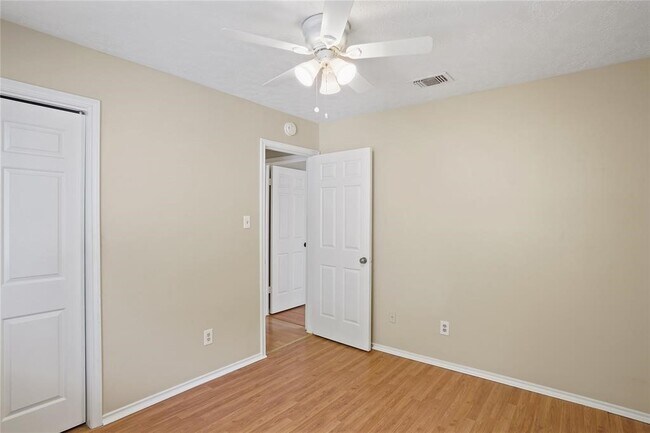Building Photo - 10518 Linecamp Dr