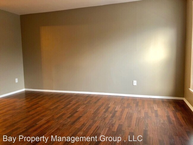 Building Photo - 3 br, 1 bath House - 13 Congaree Court