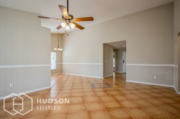 Foto del edificio - NOW AVAILABLE! -11224 Bramblebrush St, Tam...