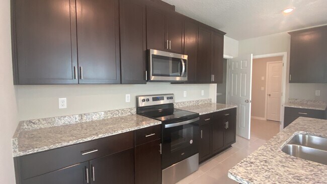Building Photo - 3146 Bella Vista Dr