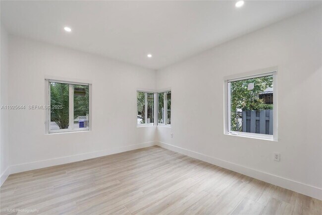 Foto del edificio - 1654 SW 18th Ave