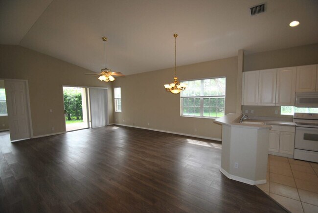 Building Photo - 2532 Coakley Pt
