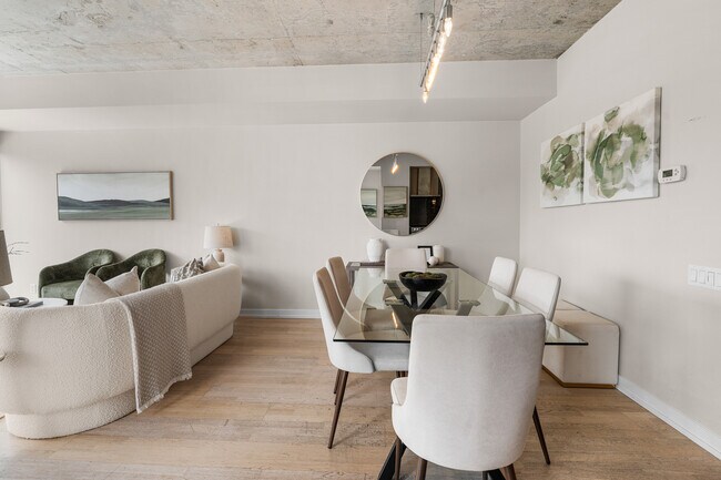 Photo du bâtiment - 95 Bathurst St