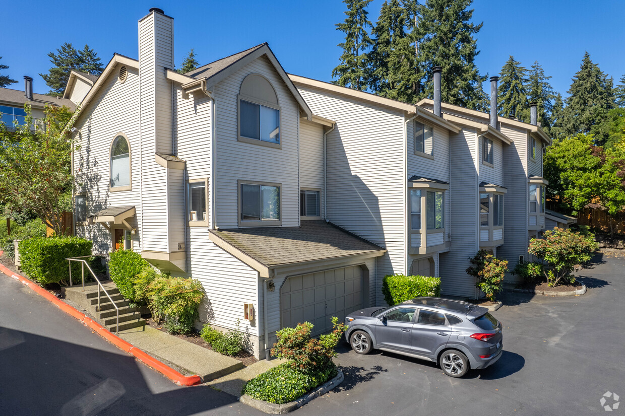 Exterior - Larkspur Landing at Lake Sammamish