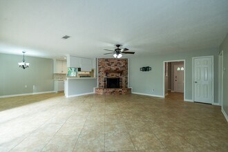 Building Photo - 7403 Tall Pines Dr
