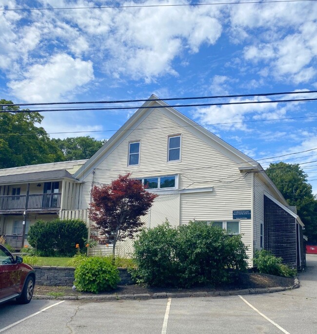 Building Photo - 5 Idlewood Ln