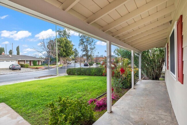 Foto del edificio - 5063 Maitland Dr