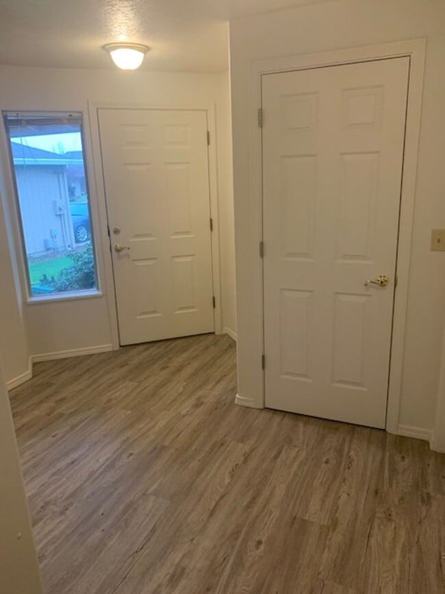 Foto del edificio - Duplex for Rent