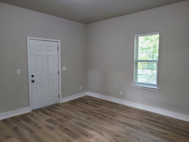 Foto del edificio - Renovated 1 BR 1 BA home in East Newnan