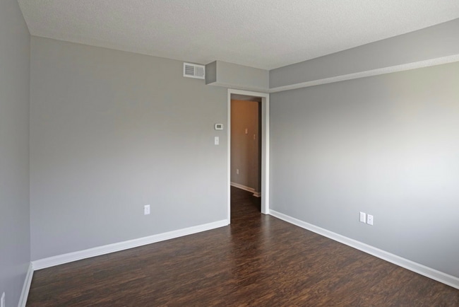 3.jpg - The Adelade Apartments