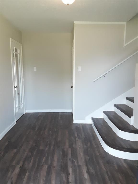 Foto del edificio - 6218 Carver Ave