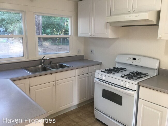 Building Photo - 2 br, 1 bath House - 4079 Factory Loop