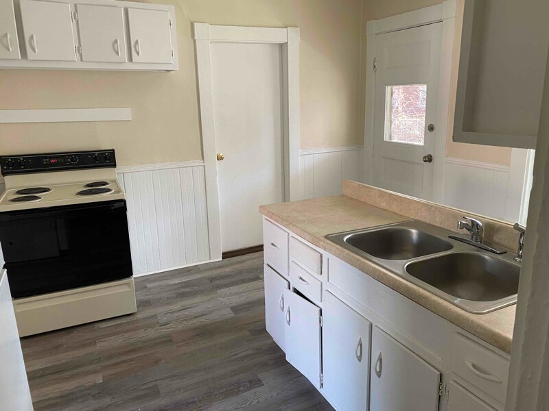 325 Waldo St Unit 3, Rumford, ME 04276 Room for Rent in Rumford, ME