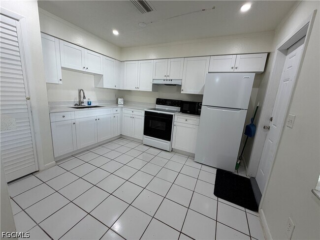 Foto del edificio - 5831 Casablanca Ct