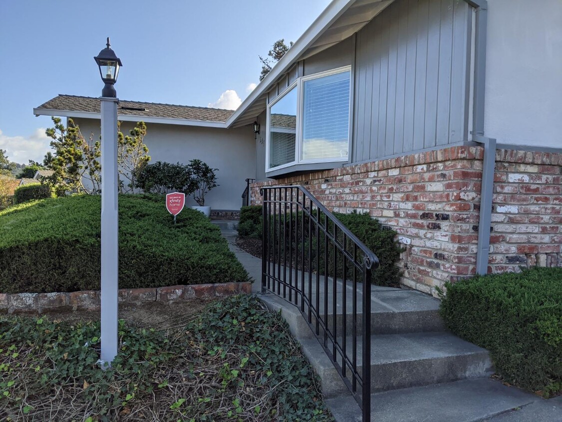 Foto principal - 927 31st Ave