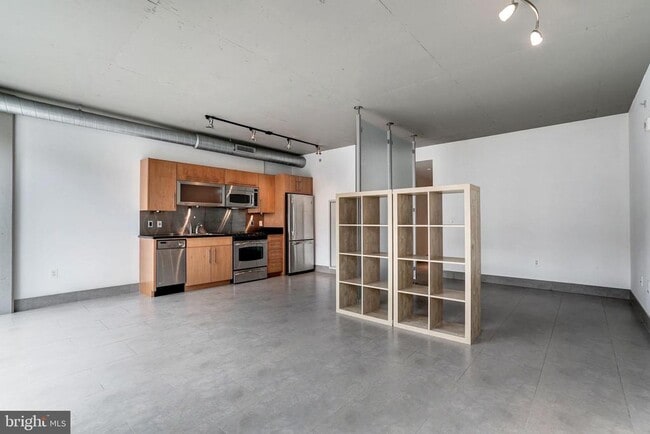 Building Photo - 1133 14th St NW