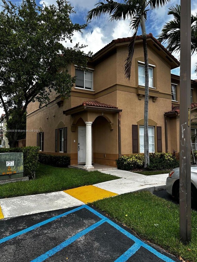Foto principal - 8526 NW 107th Passage