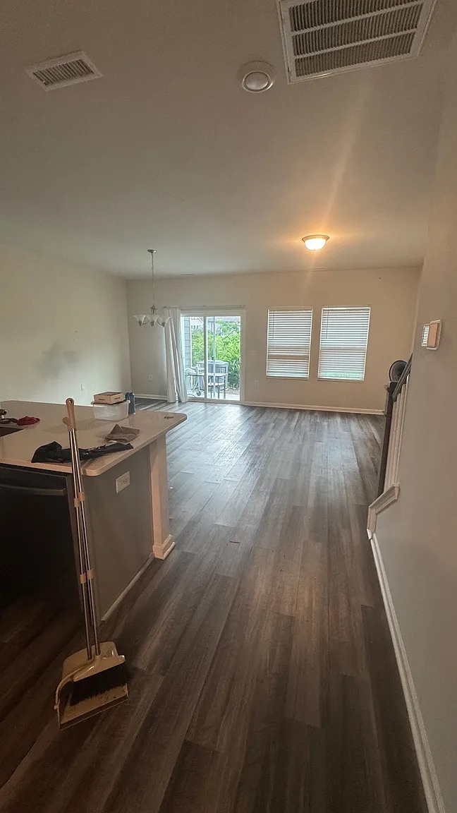 Building Photo - Room in Townhome on Joneshaven Dr