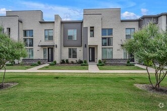 Building Photo - 611 Collier Dr