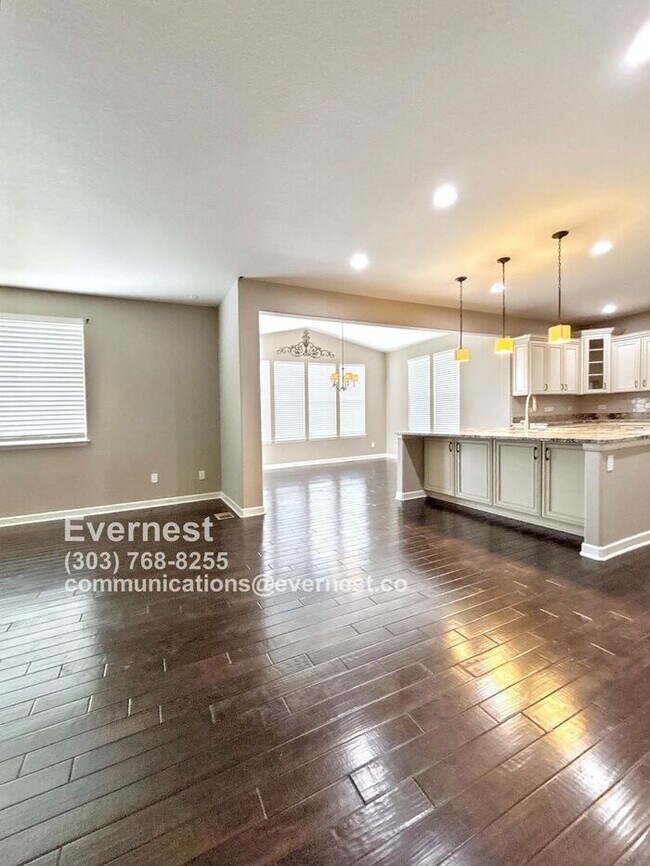 Foto del edificio - 550 Gallegos Cir