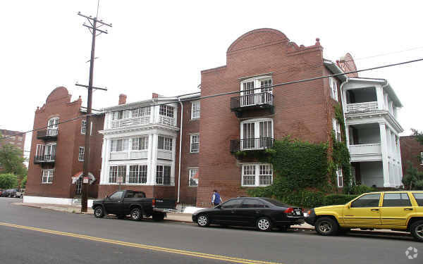 Building Photo - Roanoke Apartments
