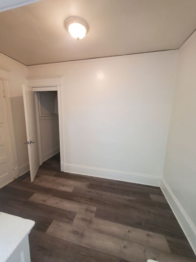 Foto del edificio - 2222-2224 N. 39th St.