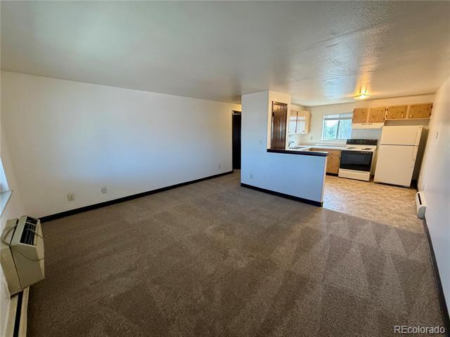 Foto del edificio - 1080 S Eliot St