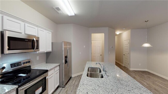 Foto del edificio - 4048 Kingsbrook Blvd