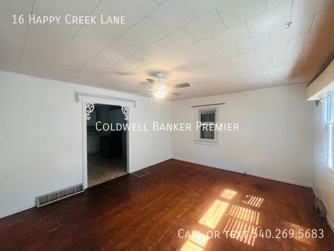 Building Photo - 16 Happy Creek Ln