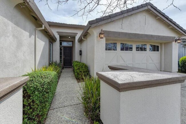 Building Photo - 11796 Azalea Garden Way