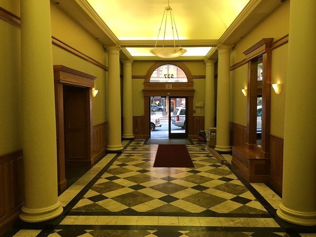 Foto del edificio - 537 Congress St