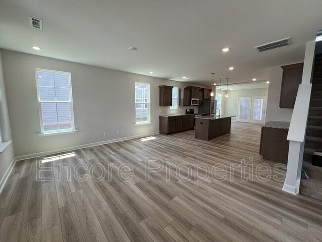 Foto del edificio - 284 White Oak Gdn Wy