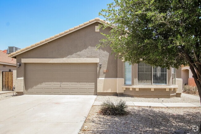 Building Photo - 1302 E Vernoa St