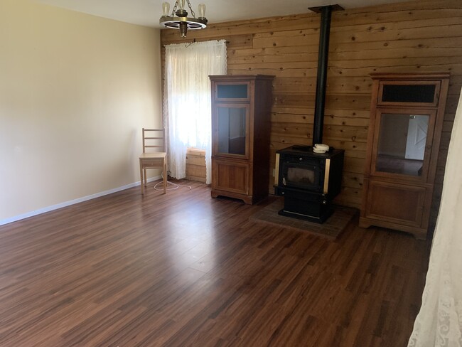 Building Photo - 17891 Alps Dr