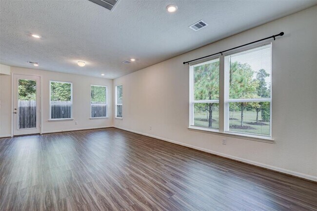 Building Photo - 2702 Cayden Creek Way