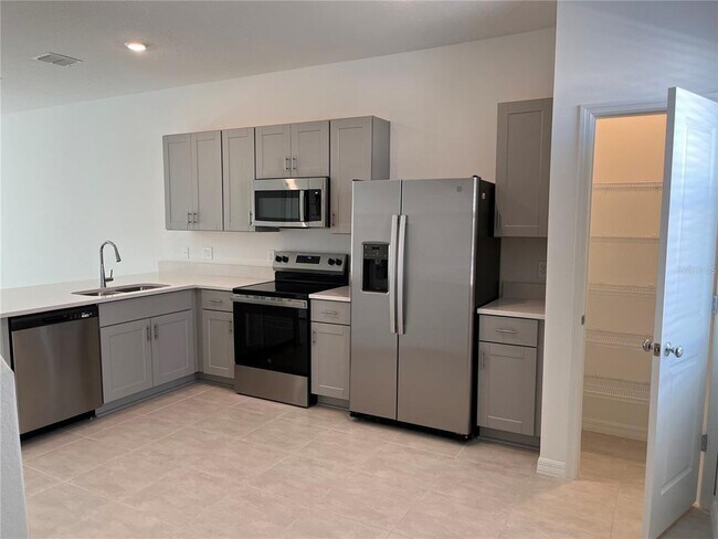 Foto del edificio - 2995 Skyline Lp